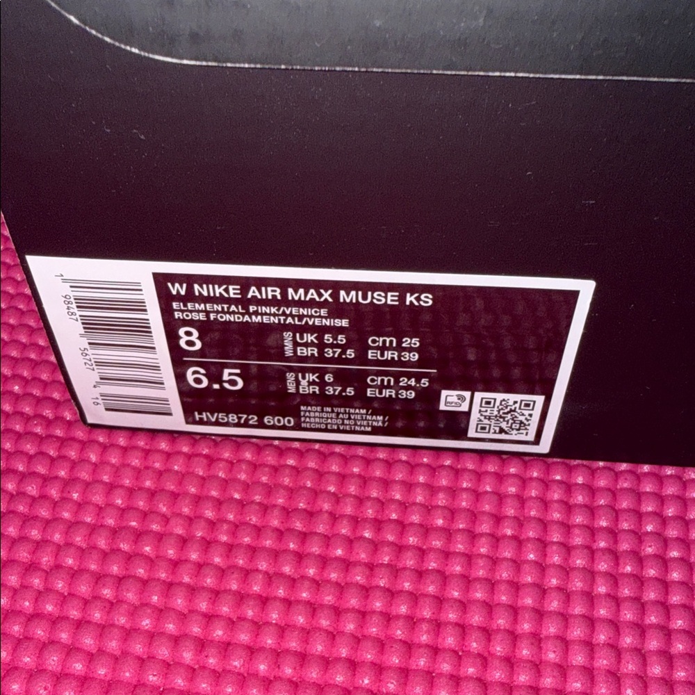 Nike Women's Pink and Red Athletic Sneakers (only worn once) - Picture 3 of 9